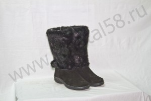 Унты женские, на литой подошве, голенище - под черную норку, союзка – обувной велюр, внутри - овчина, размер 36 - 42, оптовая цена 2700 рублей
